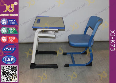 Chine Bureau simple et double en bois d'étudiant et cadre en acier réglé de chaise fournisseur