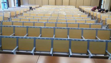 Chine L'école de meubles d'université a fixé le Tableau et le bureau de salle de classe d'échelle de chaise/salle de conférences fournisseur